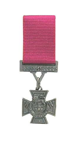 Mini WW1 Victoria Cross Decoration Medal World War 1 100 Year Anniversary Gift