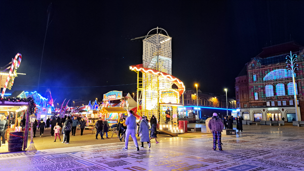 Jumbo Blackpool fridge magnet showing Blackpool Christmas Market.